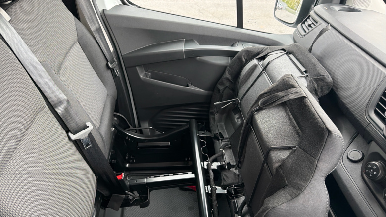 Renault Trafic Swb Diesel SL30 Blue dCi 130 Advance [Safety] Van